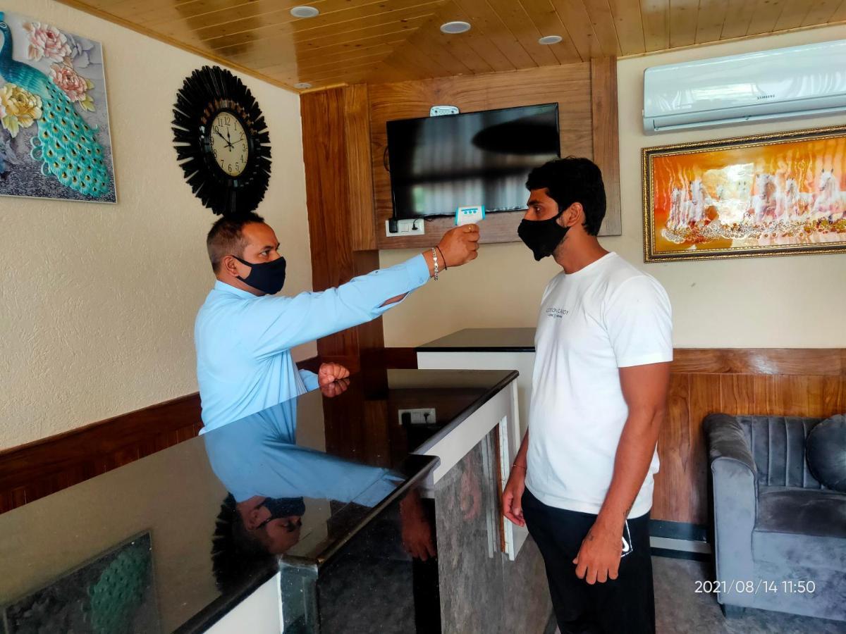 Suryansh Regency Manali Centrally Heated Air Cooled With Private Balconies مايالي المظهر الخارجي الصورة